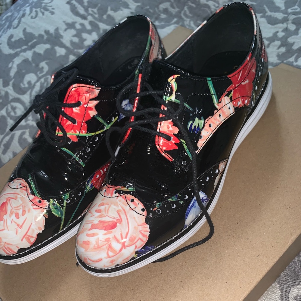 ❤️❤️❤️ CYBER MONDAY SALE!! Floral Oxford❤️❤️❤️